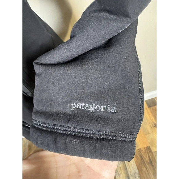 Patagonia Fully Lined Fleece Synchilla Size Small Black Long Jacket - Picture 2 of 7